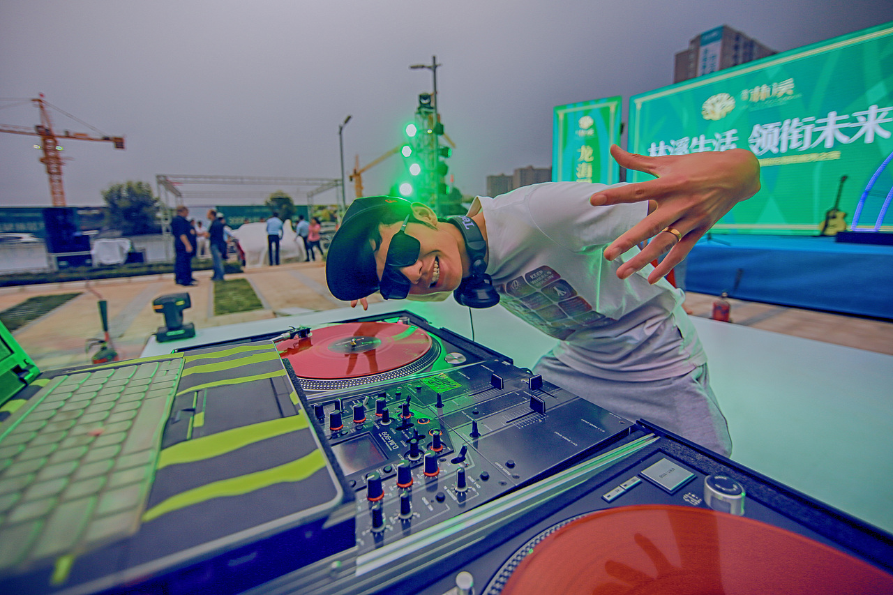 dj（图ZMTc1NDE4Mjg=） - 人像摄影 - 站酷设计师_McJin原创素材 - 站酷ZCOOL