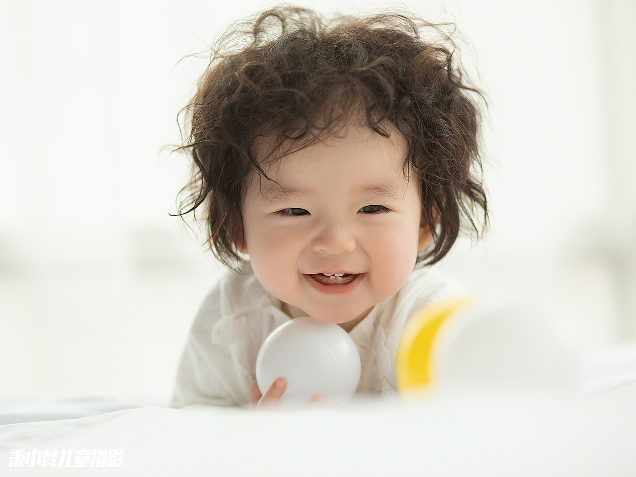 妍然自知©秉小梵