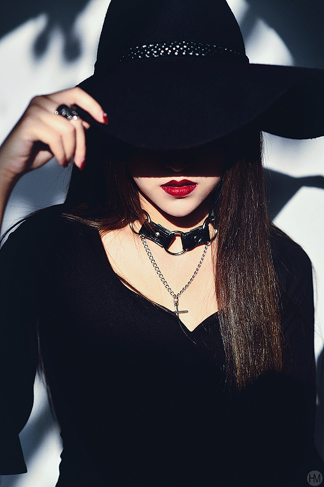 《你眼中的光,是清冷的火》