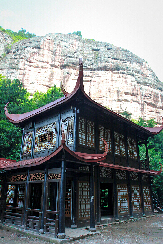 永康方岩石鼓寮影视城