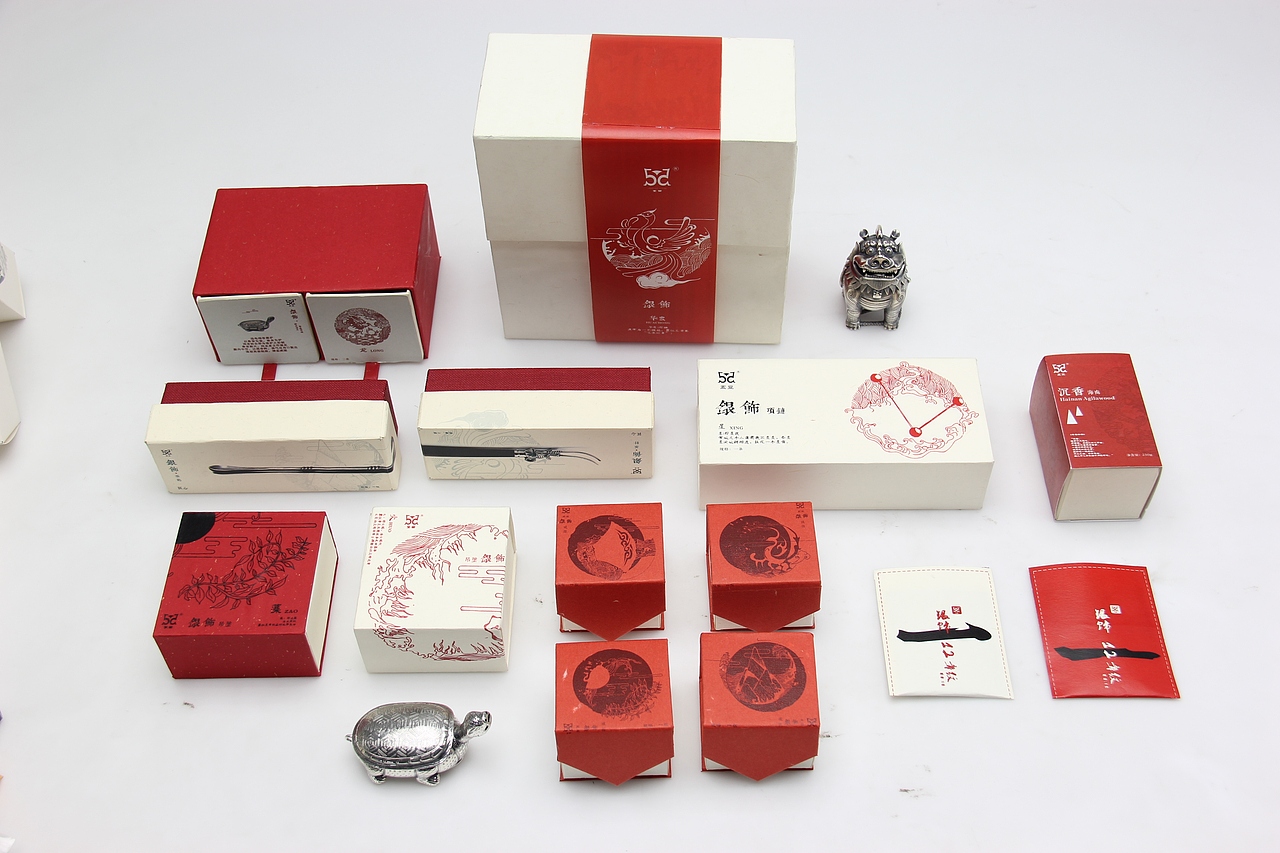 帝制时代服饰十二章纹 银饰包装