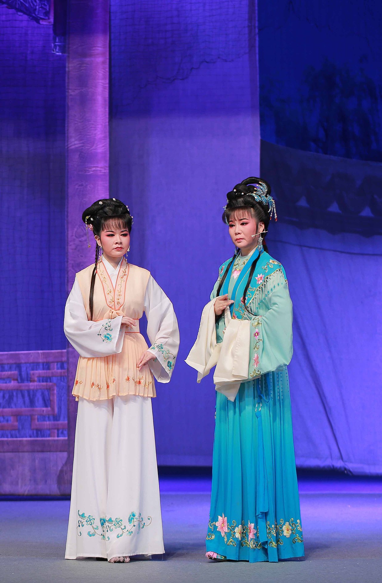 黄梅戏女驸马舞台剧照