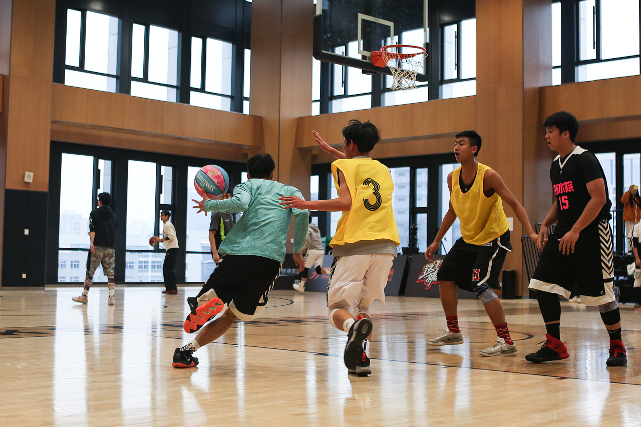 冠领篮球汇首届3v3篮球争霸赛