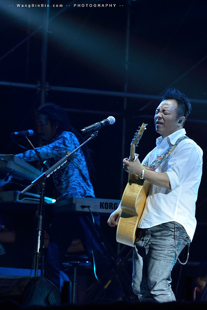 2015优放音乐节——许巍（图ZMjc2NzY2NTY=） - 人文/纪实摄影 - 站酷设计师binbin5s原创素材 - 站酷ZCOOL