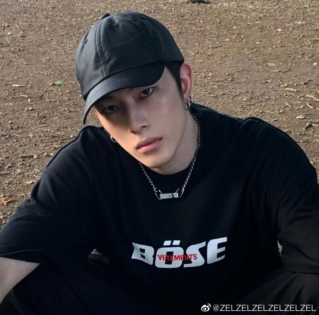 四十歲的老設(shè)計(jì)師的個(gè)人主頁(yè)（背景預(yù)覽） - 主頁(yè)背景設(shè)置 - 站酷設(shè)計(jì)師四十歲的老設(shè)計(jì)師原創(chuàng)素材 - 站酷ZCOOL