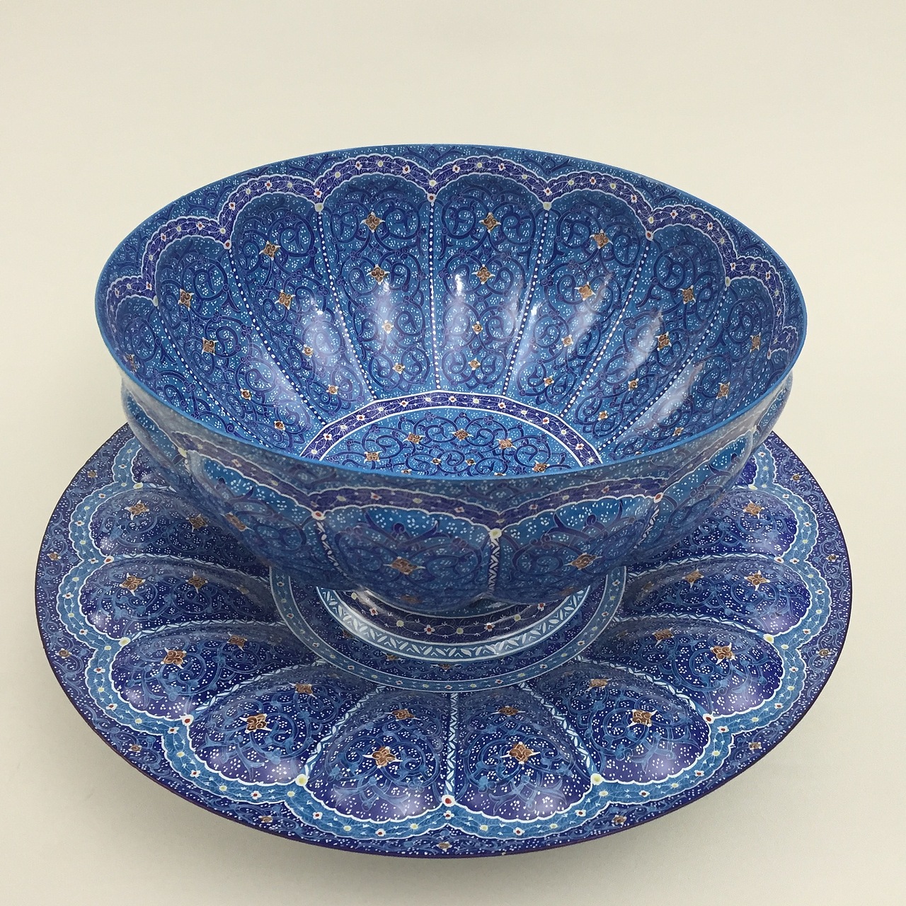 米娜;波斯铜胎画珐琅