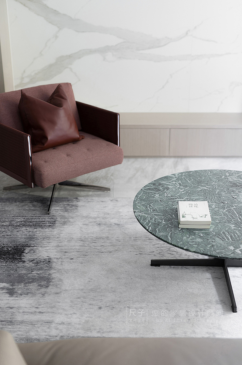 175㎡灰奢有度的家，让生活与自然同居