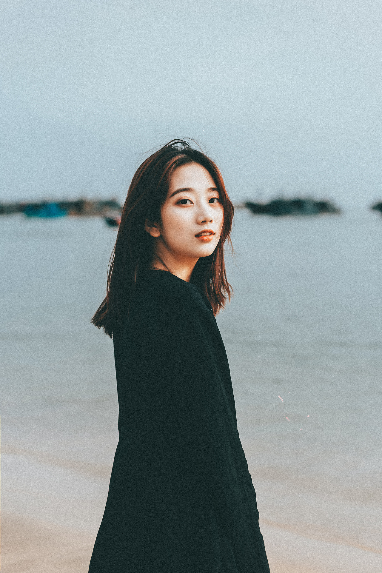 山海少女（图ZMjkyMzI3NTcy） - 人像摄影 - 站酷设计师摄影师斯伟原创素材 - 站酷ZCOOL