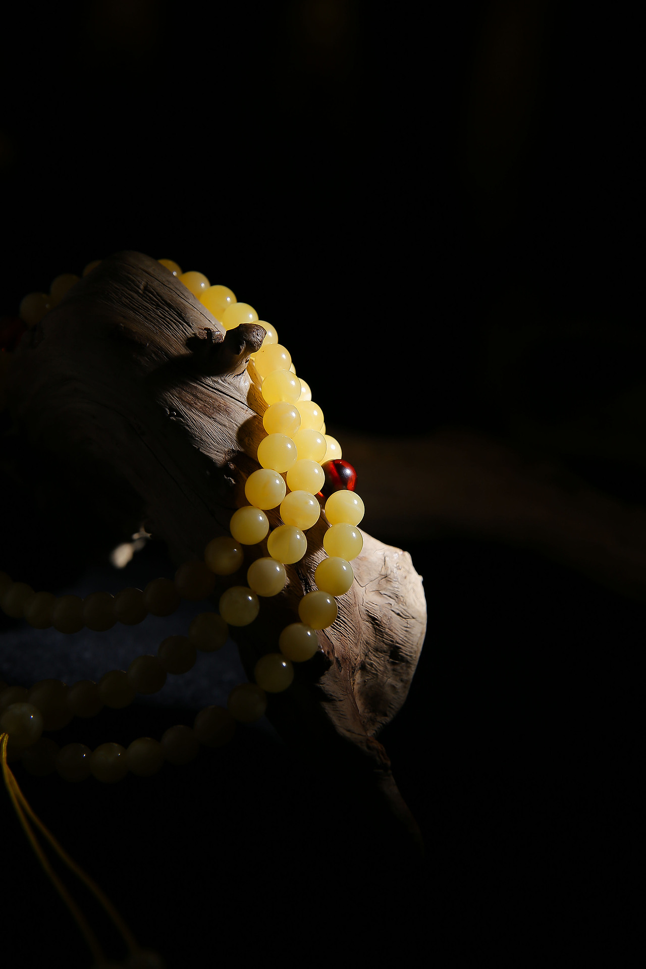 琥珀|摄影|产品摄影|爱吃水果的大圣君_原创作品-站酷zcool