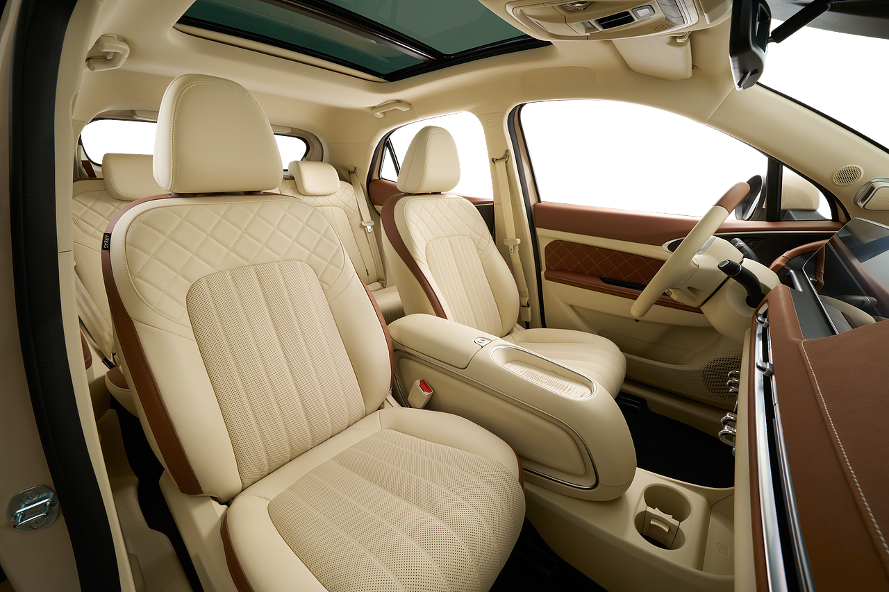 汽车平面摄影|深白DeepWhite✖️欧拉好猫