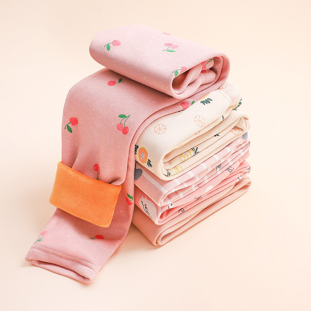 兒童保暖褲 靜物產(chǎn)品拍攝（圖ZMzIxMDczMTM2） - 產(chǎn)品攝影 - 站酷設(shè)計師wow視覺原創(chuàng)素材 - 站酷ZCOOL