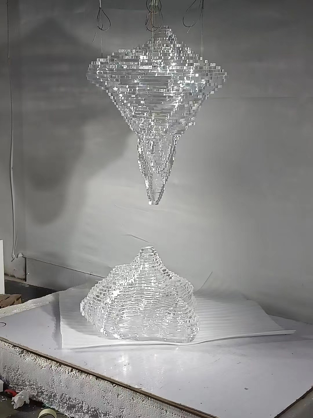 售楼处门口大型假山装饰酒店大堂装置艺术品（图ZMzMwNzEzMzc2） - 其他工业/产品 - 站酷设计师亿达亚克力原创素材 - 站酷ZCOOL