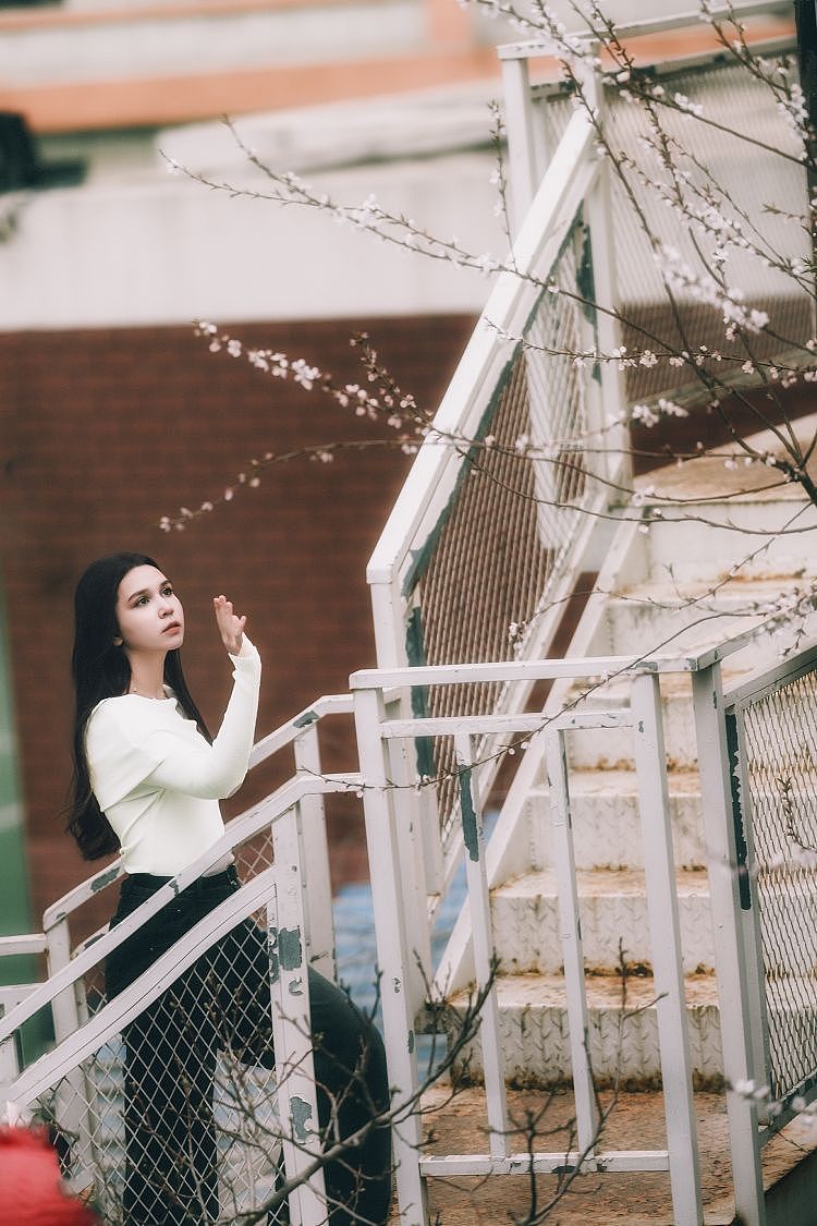 靓丽姿态，街拍人像展现都市魅力（图ZMzY3NTMwMjg0） - 人像摄影 - 站酷设计师广陵散429原创素材 - 站酷ZCOOL