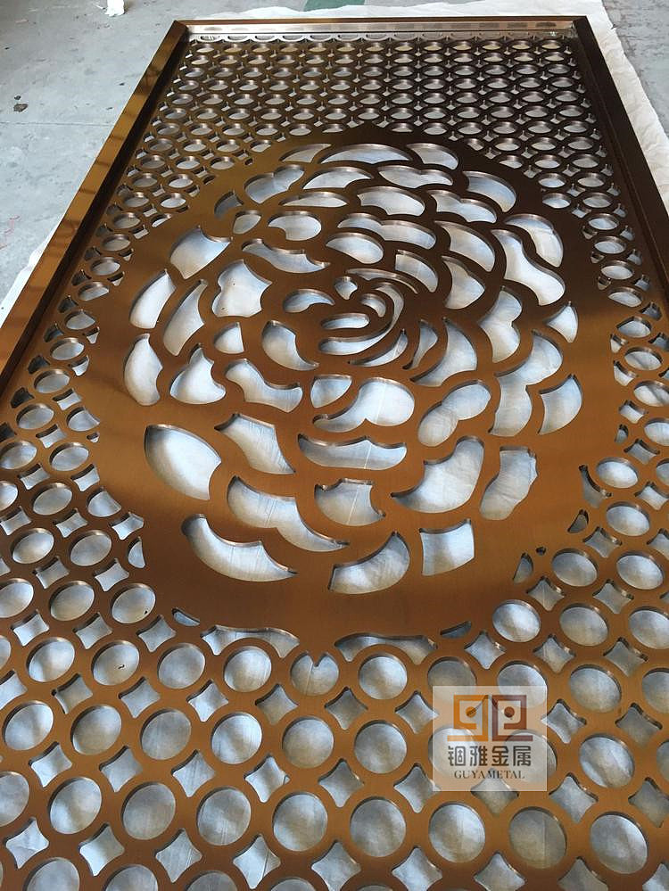 高贵典雅的黄铜花格屏风 铜板铝板雕刻镂空屏风隔断