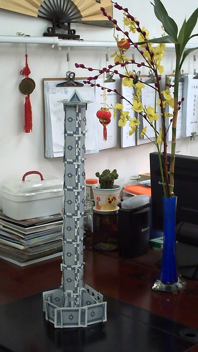 义乌市大陈镇中——王大可淘——扑克牌承重塔