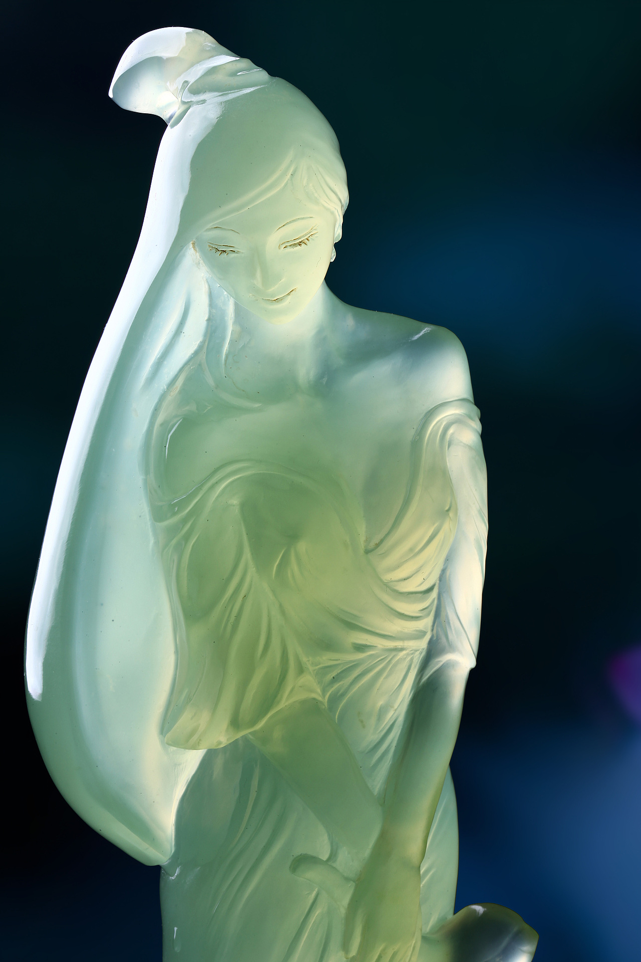 清水出芙蓉,谁人去雕饰?