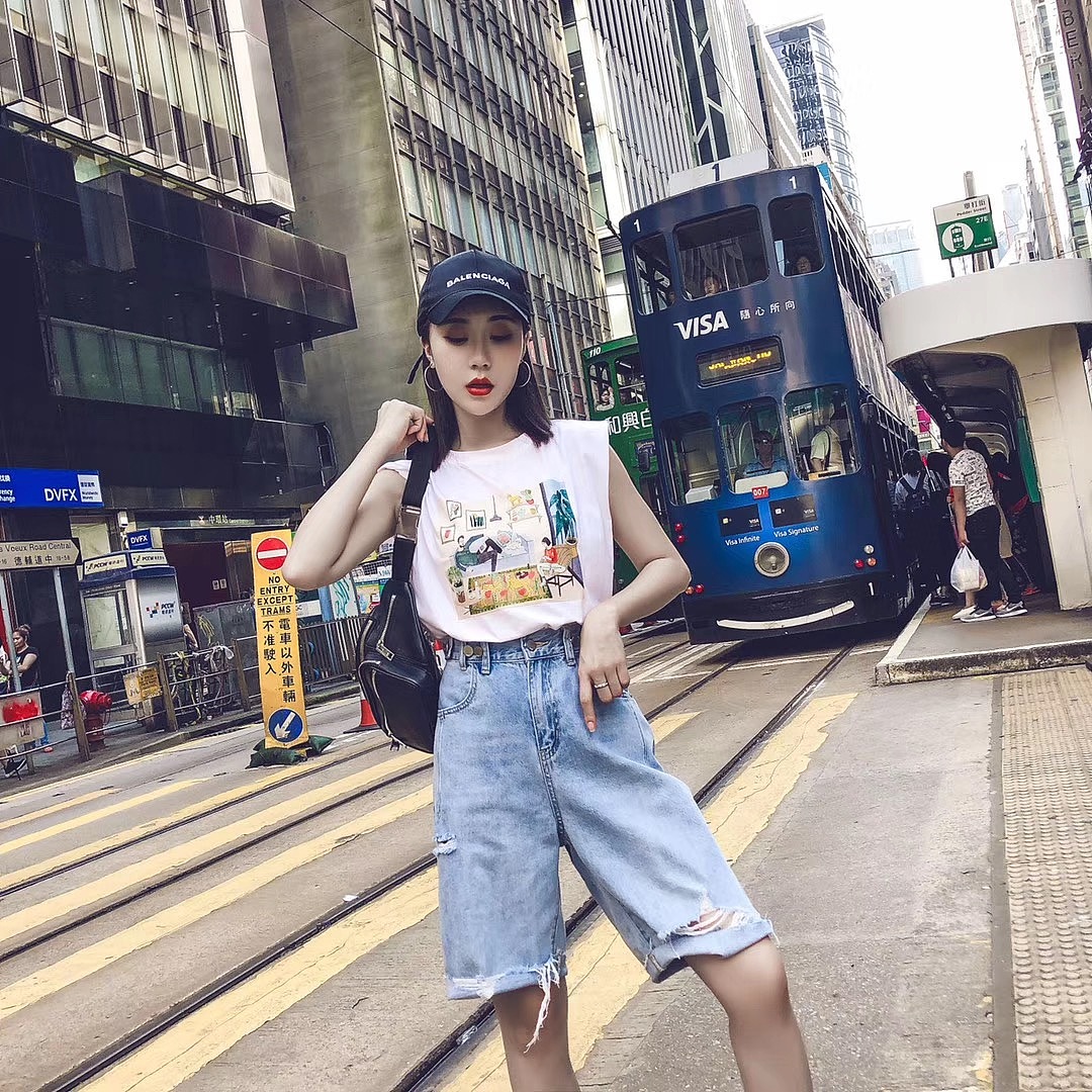 模特希文休闲裤 背带裤 超火牛仔短裤 五分裤 外景拍摄