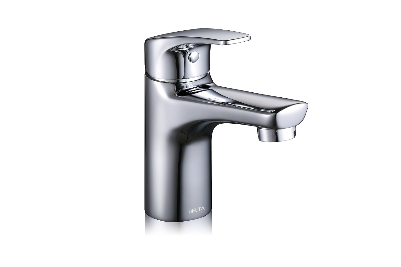 高端的黑金色金属水龙头