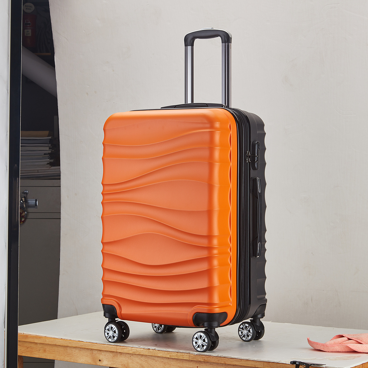 （布光教程）拉杆箱拍摄布光讲解分享 /影拓文化/木头（图ZMjU0NzA5MjUy） - 产品摄影 - 站酷设计师摄影师木头原创素材 - 站酷ZCOOL