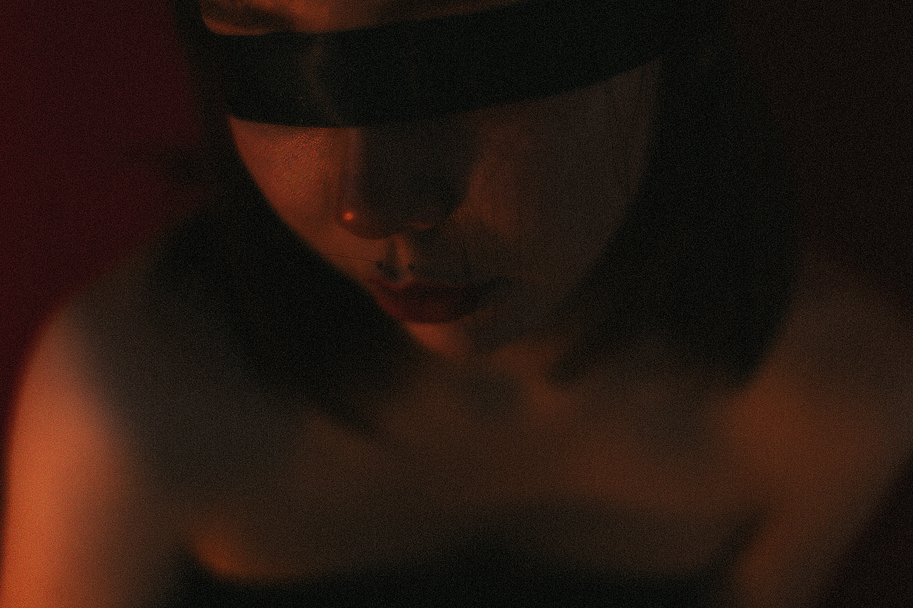 万物沦丧 我在中央（图ZMTMyMzI3NzUy） - 人像摄影 - 站酷设计师刘意浓原创素材 - 站酷ZCOOL