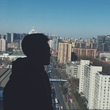 路遥知马力Lv的头像