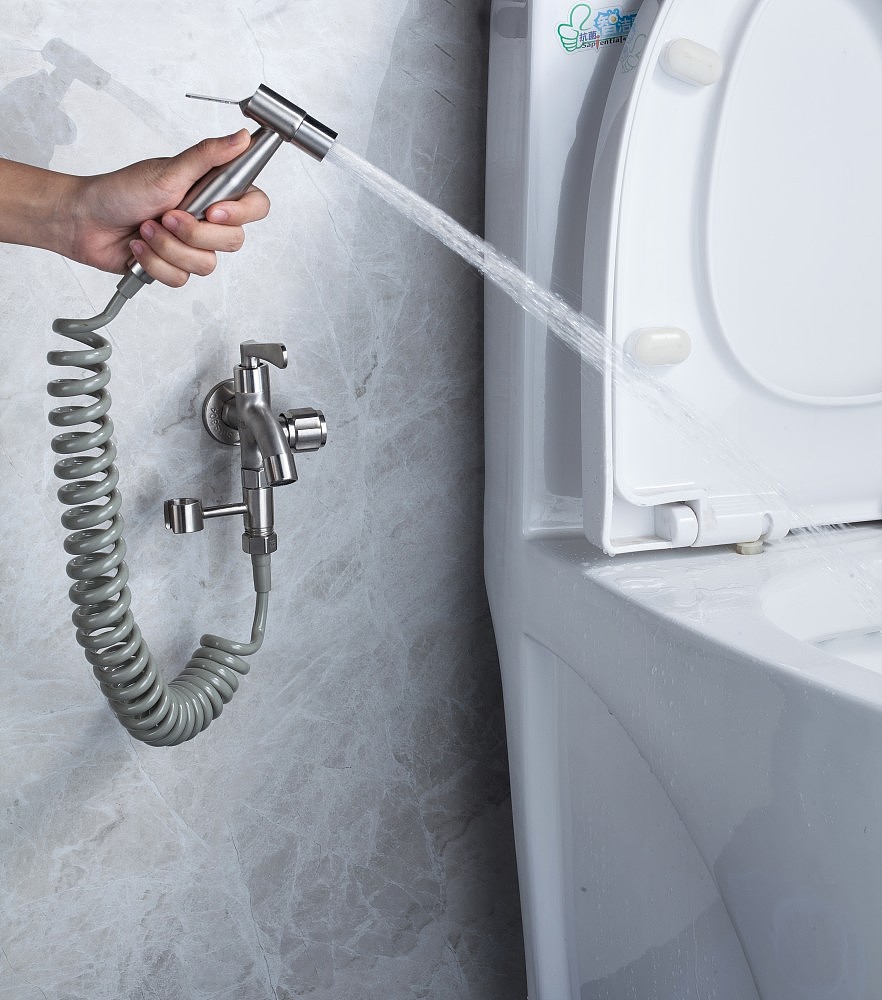 304不锈钢家用水龙头喷水器拍摄