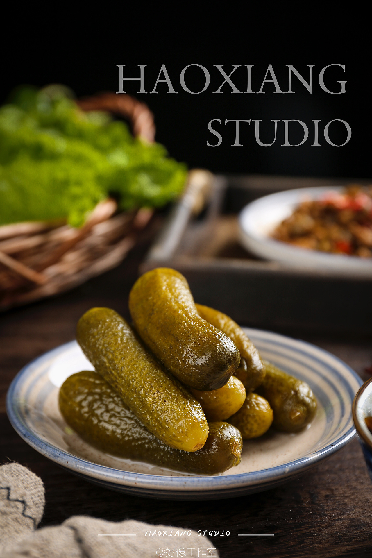 俄式酸黄瓜酸黄瓜炒肉静物产品摄影沈阳美食拍摄