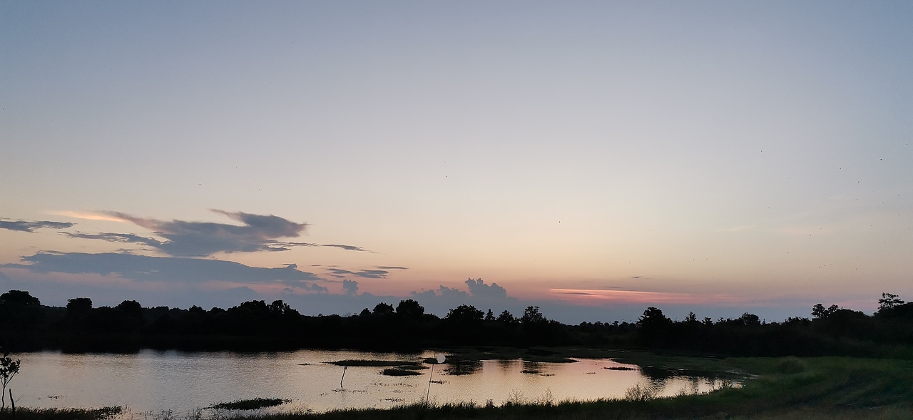 你要相信, 世界上真的有人, 在过着你想要的生活。