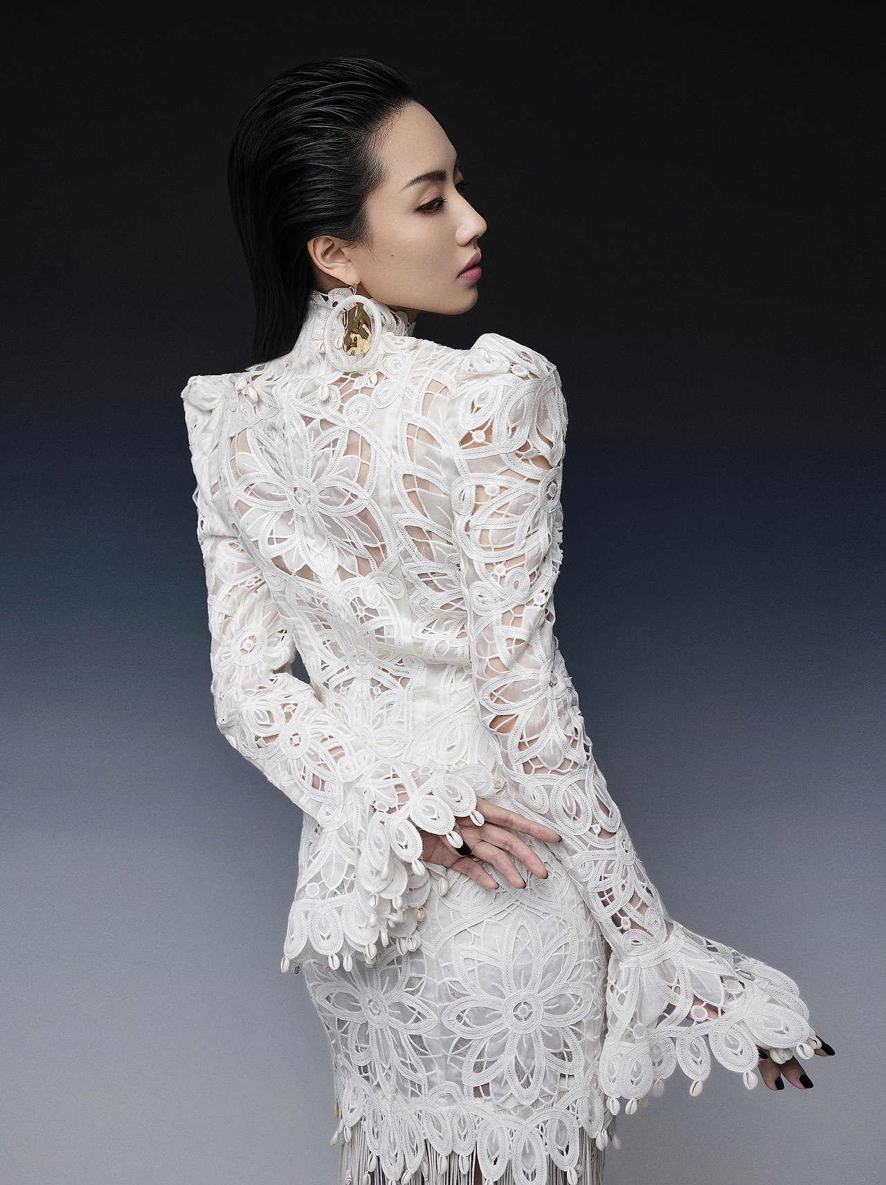 刘惜君 《势界》