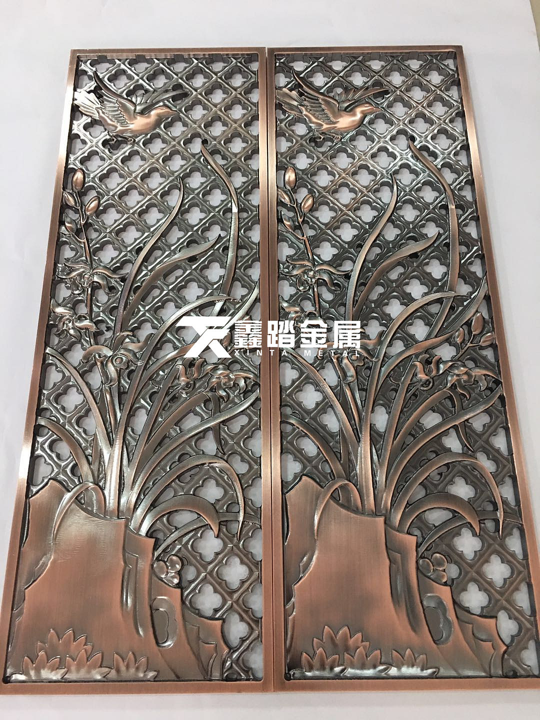 定制会所中式红古铜铝板镂空屏风隔断 铝雕花格款式图