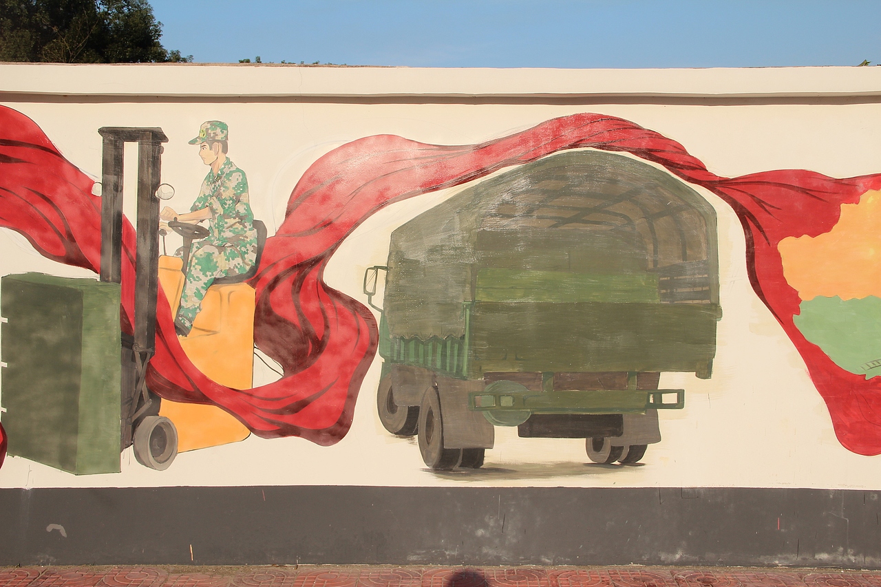 军营漫画墙绘强军漫画长廊