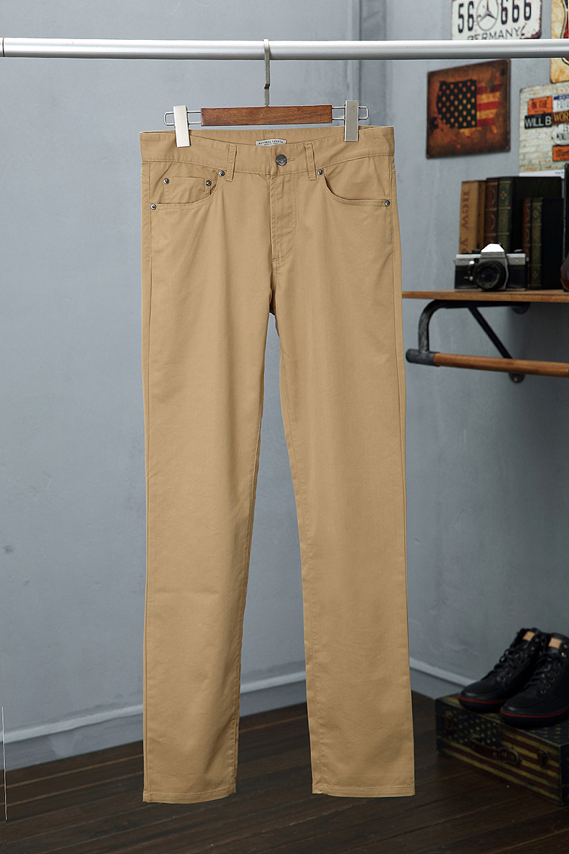 男装平铺 男女服装平铺图展示 休闲裤平铺摄影效果图 产品静物拍摄影 牛仔裤静物平铺摄影效果参考（图ZNDk4MDUyNTI=） - 产品摄影 - 站酷设计师zhang01688原创素材 - 站酷ZCOOL