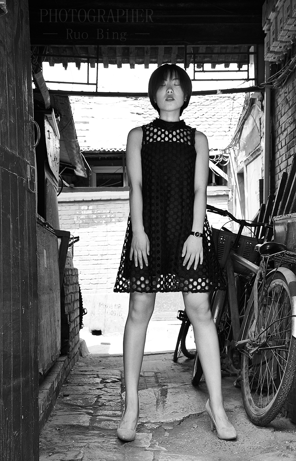 一条老北京胡同（图ZODUzNzY2OTI=） - 人像摄影 - 站酷设计师摄影师若冰原创素材 - 站酷ZCOOL