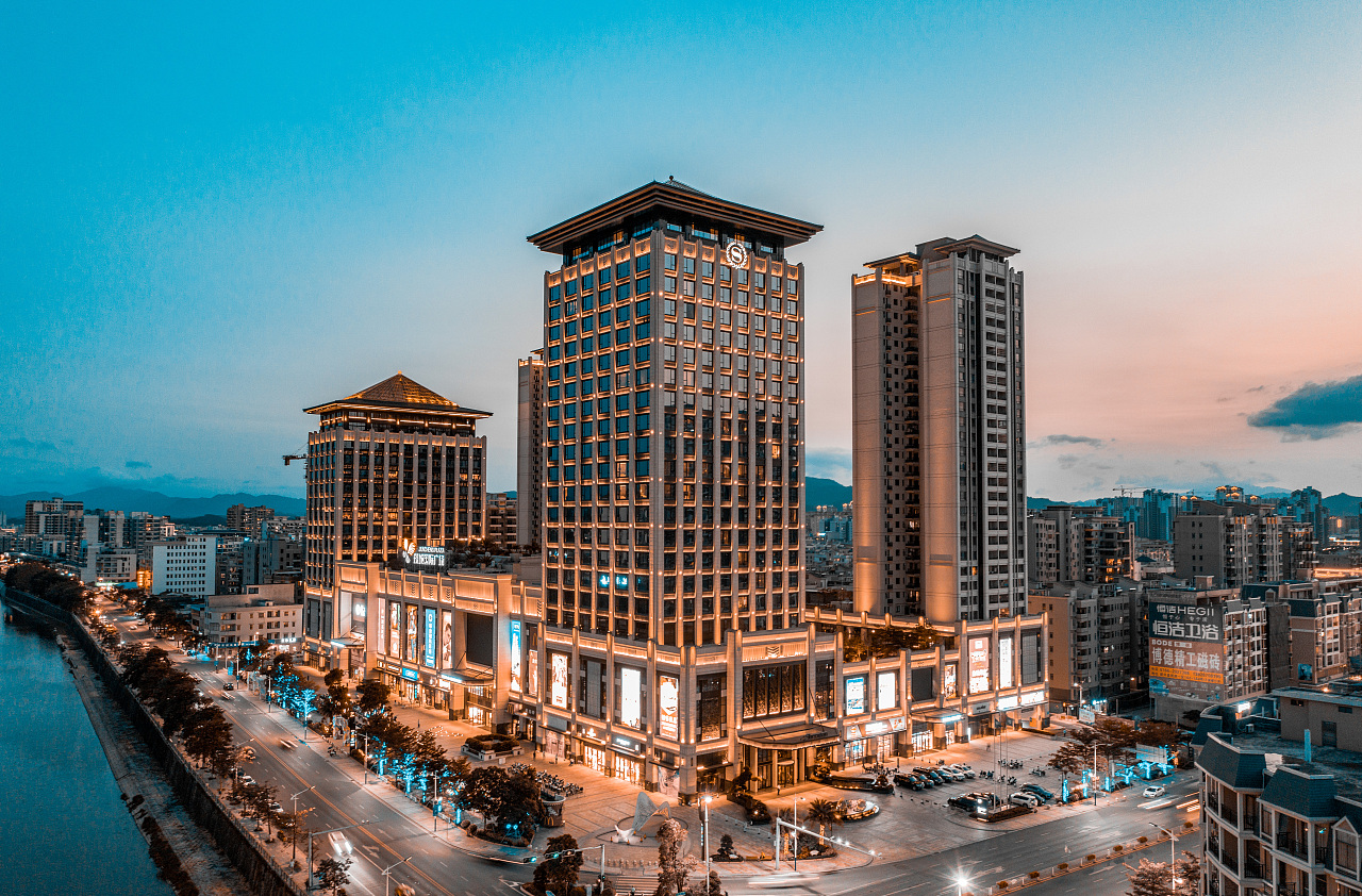 一个叫新兴县城的风光