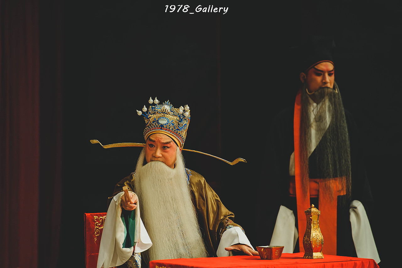 京剧铡美案薛亚萍金锡华陈少云安平