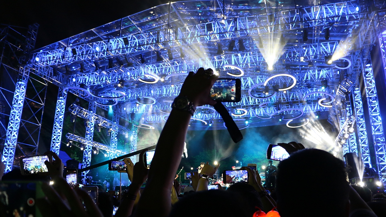 西湖音乐节记录（图ZODIwOTc5NTI=） - 风光摄影 - 站酷设计师叨咪没有Soul原创素材 - 站酷ZCOOL