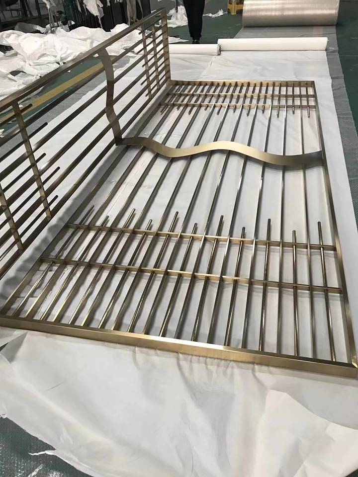 拉丝仿铜不锈钢屏风花格