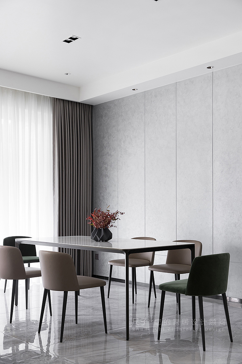 
细节决定品质，大到背景墙艺术涂料的纹理色泽，小到单个插座的色彩，都与空间整体视觉效果有着密切的关联。