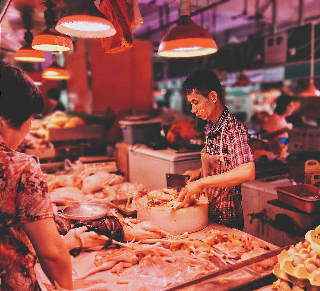 清晨,人们开始为一天的饮食而忙碌