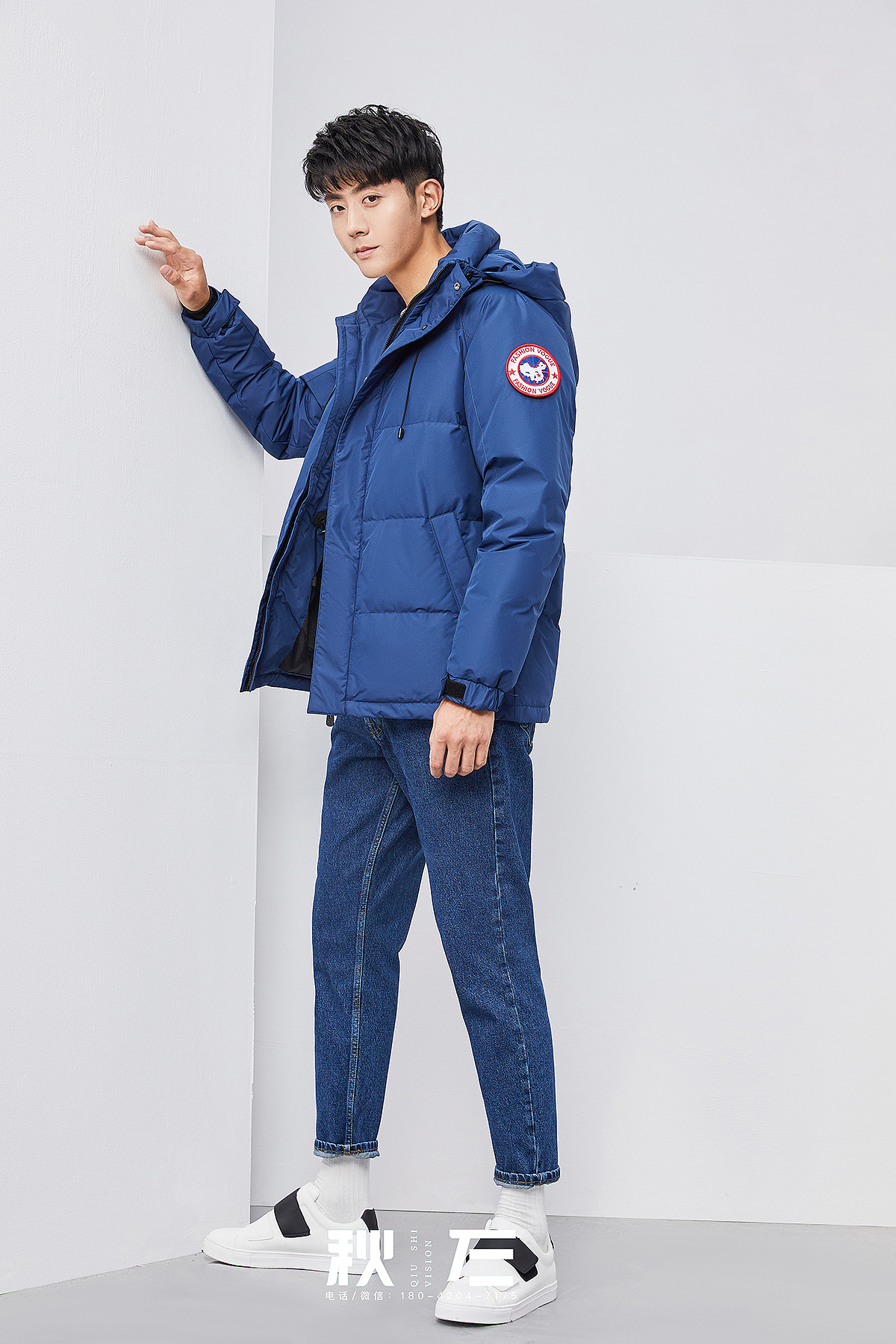 羽绒服棚拍白底棚拍雪中飞2019冬羽绒服男装拍摄