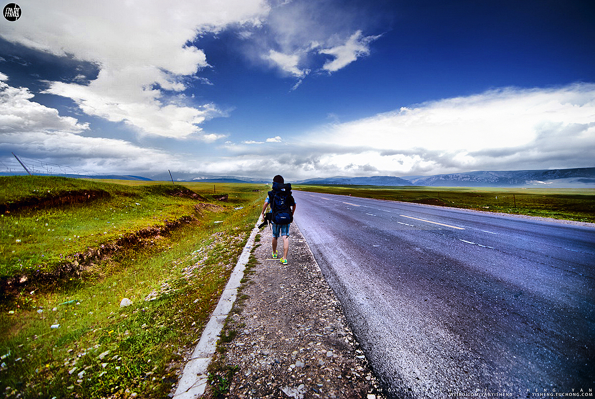 在路上的我.哈哈.留给背影!