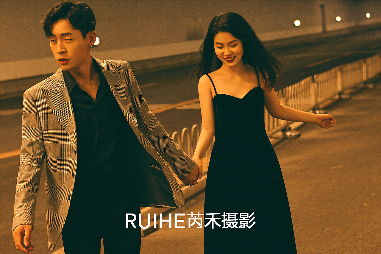 港风王家卫电影感婚纱照，隧道拍出的情绪大片~（图ZMjgxMDE3MjQw） - 婚礼摄影 - 站酷设计师遇见YUJIAN原创素材 - 站酷ZCOOL