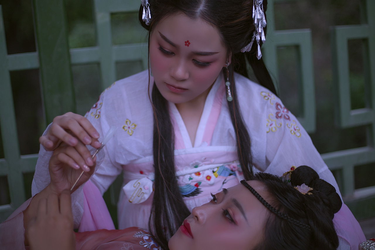 双姝并蒂（图ZMTQzNzQyOTA0） - 人像摄影 - 站酷设计师牛霖霖原创素材 - 站酷ZCOOL