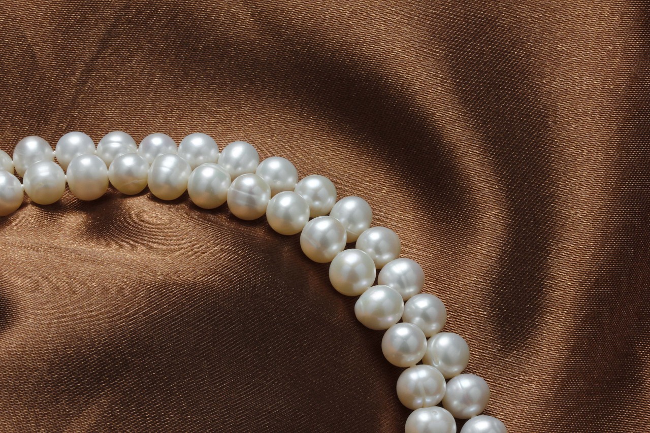 珍珠珠宝摄影图