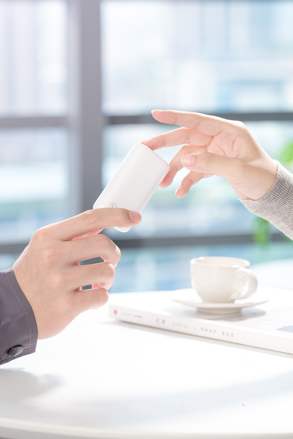 移動(dòng)電源（圖ZMTgyMTMzMjc2） - 產(chǎn)品攝影 - 站酷設(shè)計(jì)師攝影師張恒原創(chuàng)素材 - 站酷ZCOOL