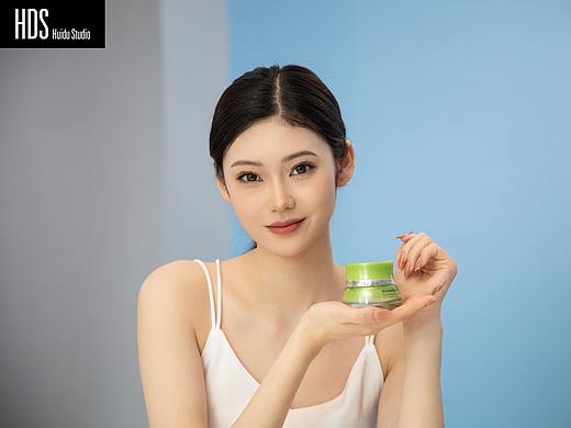 护肤品四件套产品模特展示营销视频+模特图拍摄