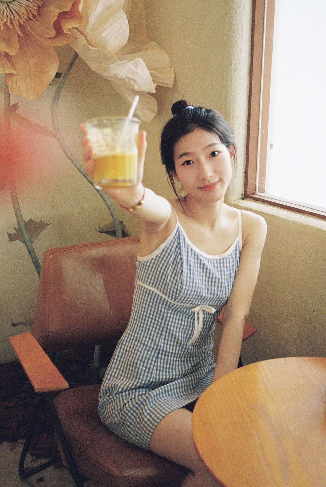 好天气和猫咪和咖啡☕️🐈☀️（图ZMzQ0OTY3NzY4） - 人像摄影 - 站酷设计师陈溜溜_原创素材 - 站酷ZCOOL
