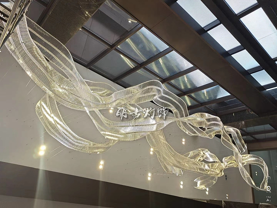 玻璃飘带艺术吊灯定制安装
