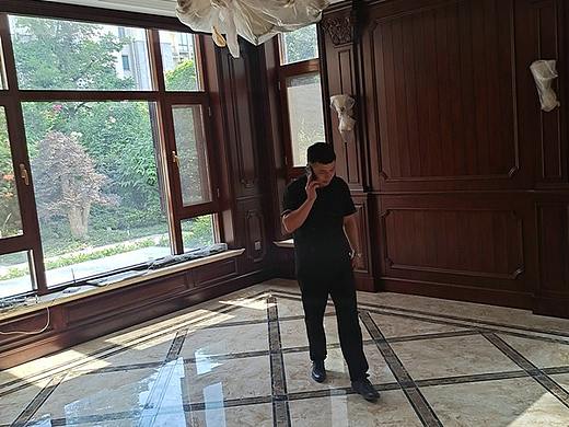 滕州滨江御园别墅美式别墅装修实景效果-设计总监曲磊