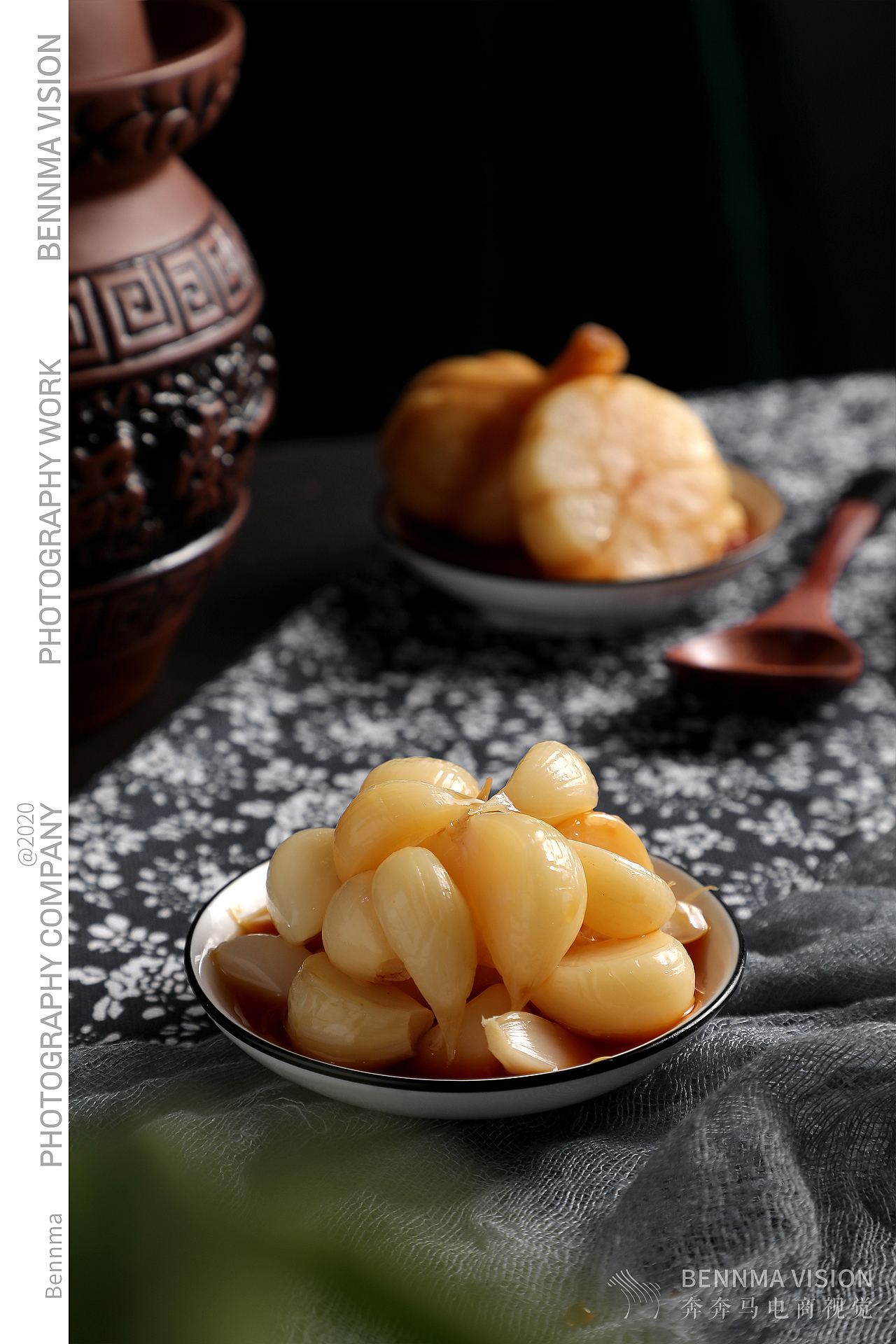 糖蒜拍攝 傳統(tǒng)腌制食品（圖ZMjM5Njg4ODc2） - 產(chǎn)品攝影 - 站酷設(shè)計(jì)師奔奔馬電商視覺原創(chuàng)素材 - 站酷ZCOOL